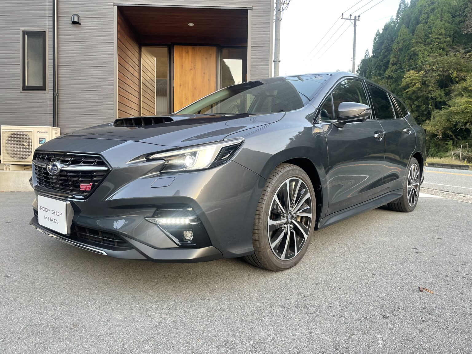 Subaru R3 姫路市の自動車修理・鈑金・塗装・コーティング・車検ならボデーショップミハタ|R3 レヴォーグ STIスポーツEX 御成約頂きました。